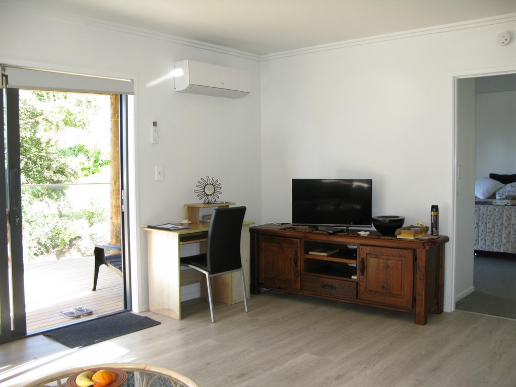 Whangarei Heads Bay View Retreat Apartment מראה חיצוני תמונה